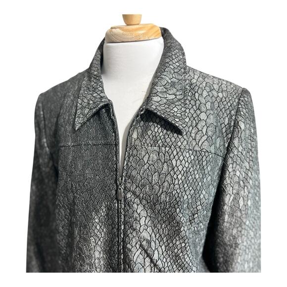 Alfred Dunner Silver Black Reptile Snake Print Embossed Metallic Jacket size 16 - Picture 3 of 6